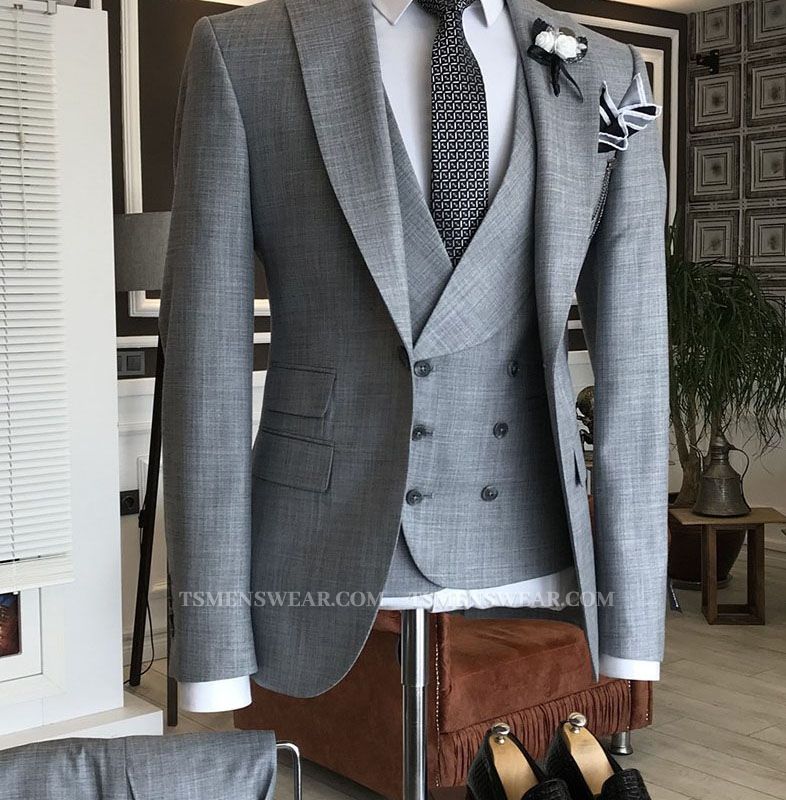 Joyce Trendy Gray Small Plaid Peaked Lapel 3 Flaps Bespoke Business Suits For Men